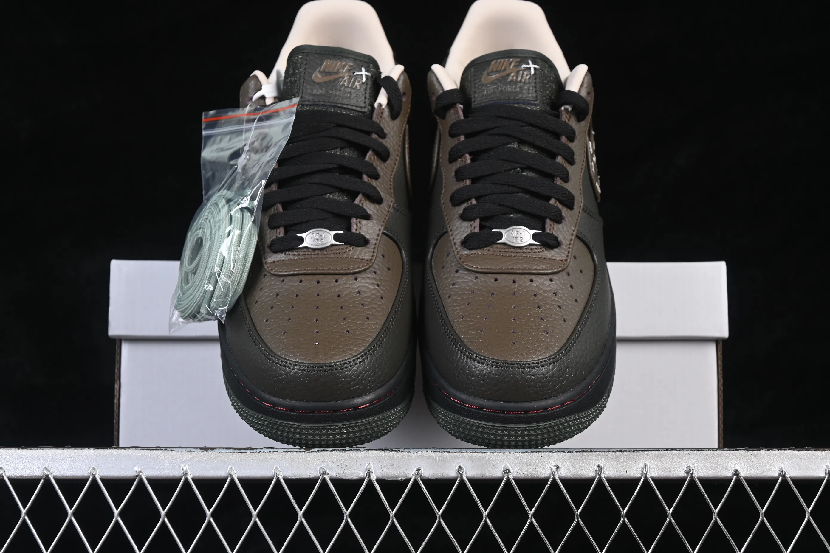 All categories Nk Air Force 1 Air Force series Nk Air Force 1 Low Air Force low-top Nike Air Force 1'07 Low Air Force 1 low-top casual sneakers IQ1122-320